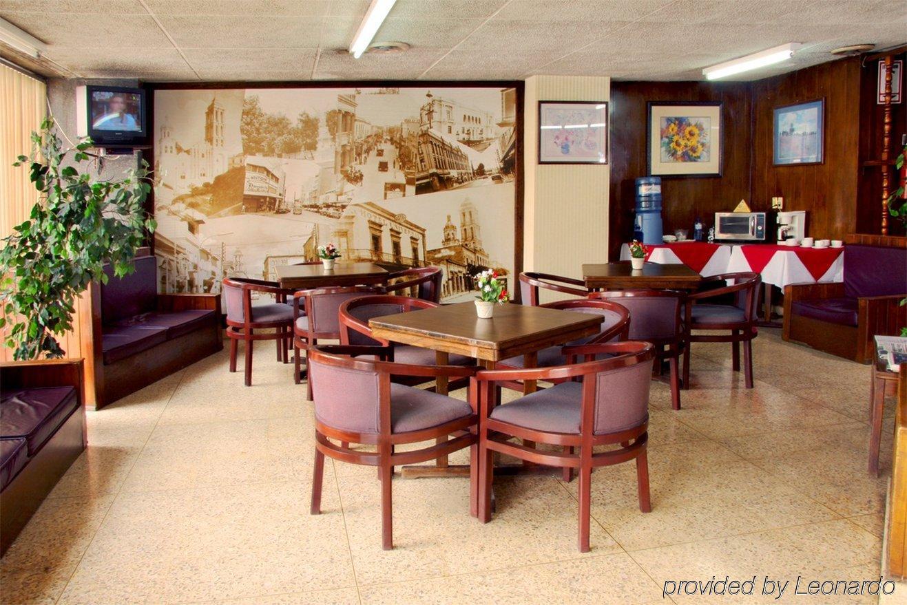 Hotel Premier Saltillo Coahuila ร้านอาหาร รูปภาพ